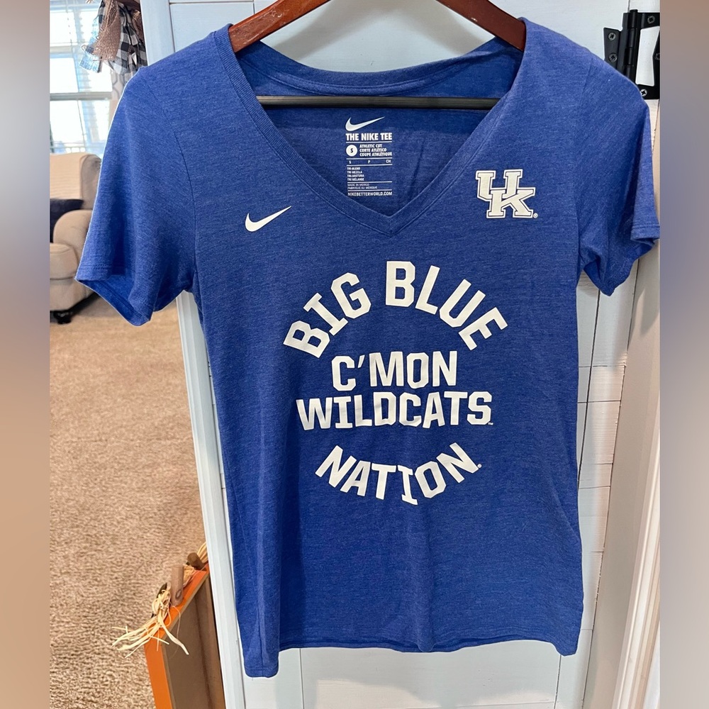 Nike University of Kentucky women’s Shirt Big Blue Nation Size small. 1384
